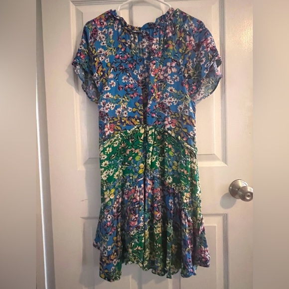 Adorable and flattering casual dress by Anthropologie! - Picture 2 of 3